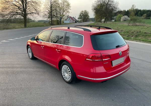 Volkswagen Passat cena 25900 przebieg: 242000, rok produkcji 2012 z Nidzica małe 379